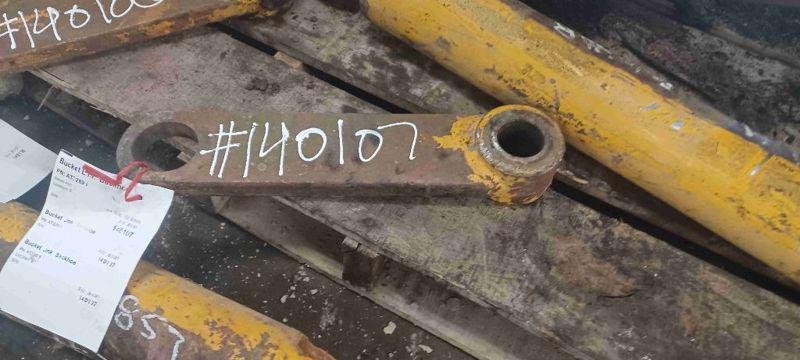 Deere 410 Bucket Link, Backhoe