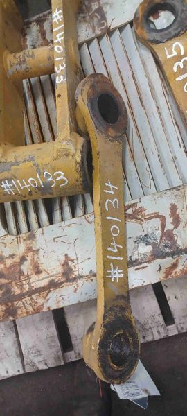 Caterpillar 315CL Bucket Link L.H.