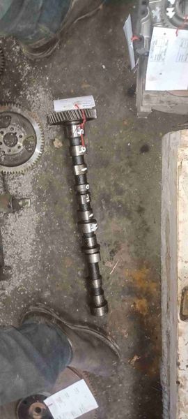 Deere 510D Camshaft