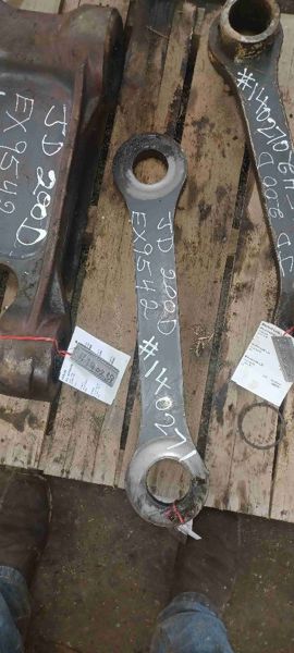 Deere 200D Bucket Link R.H.