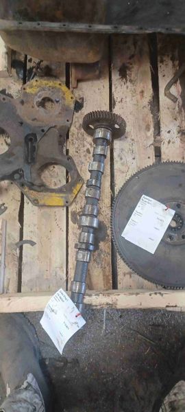 Deere 440B Cam Shaft