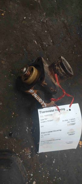 Case 760 Thermostat Housing