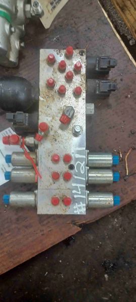 Case 590SN Valve Assy, Pressure Reducing