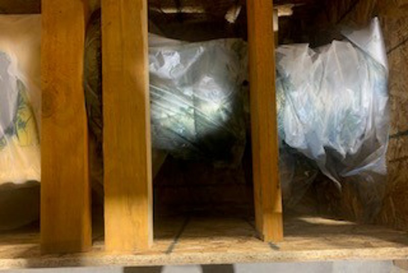 10R8749 - Image