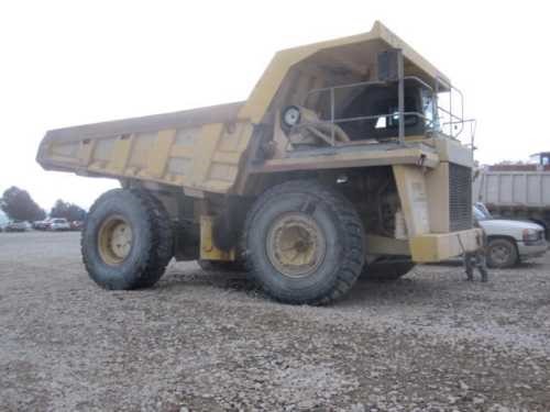 Komatsu 210M