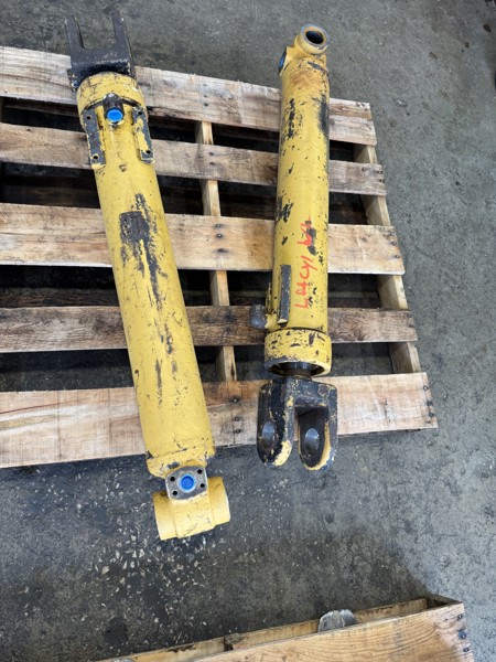 Caterpillar IT28B, 1HF0 Lift Cylinder