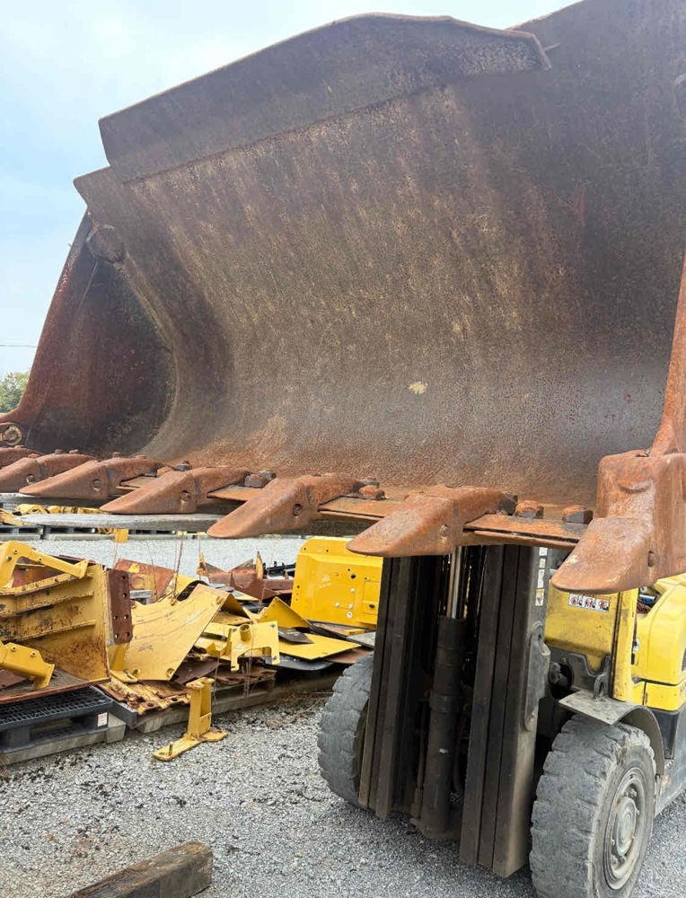 Caterpillar 963B, 963C Bucket AS