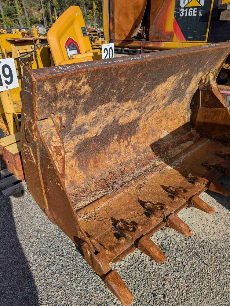 Caterpillar 953C Bucket