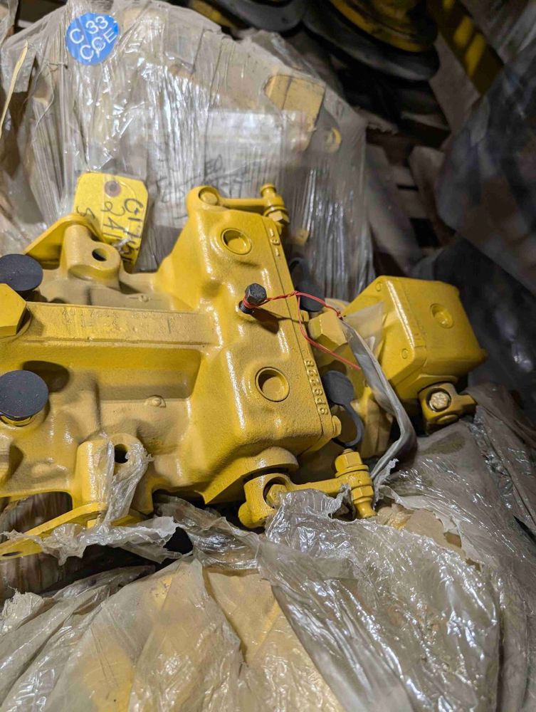 Caterpillar D9L Valve Group