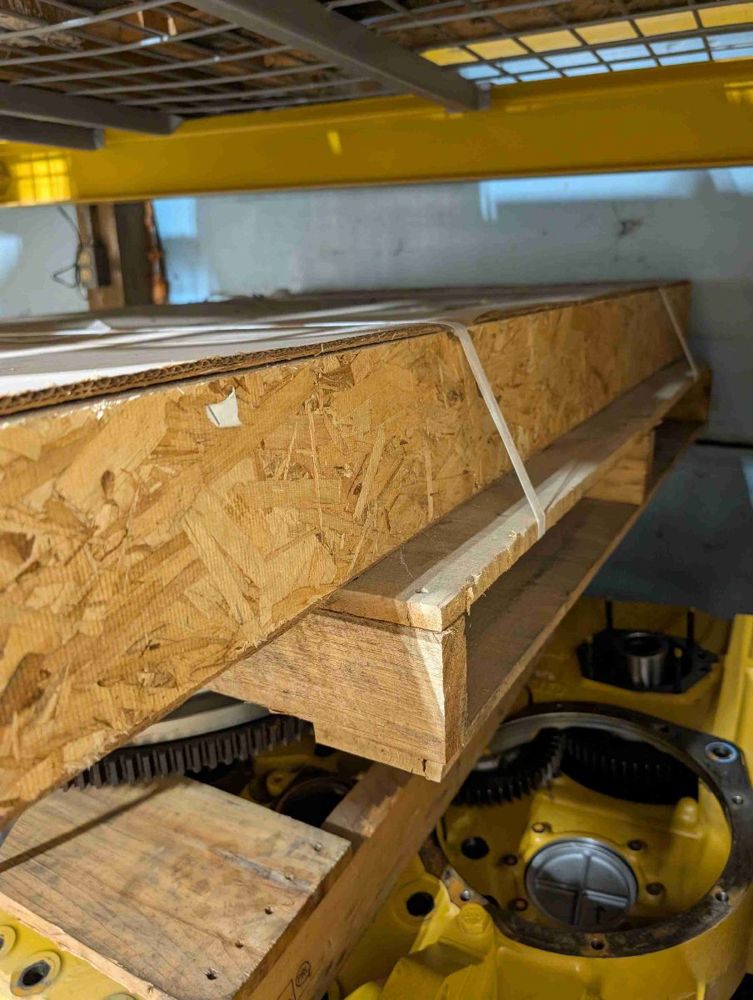 Caterpillar D8, D11 Glass - Door