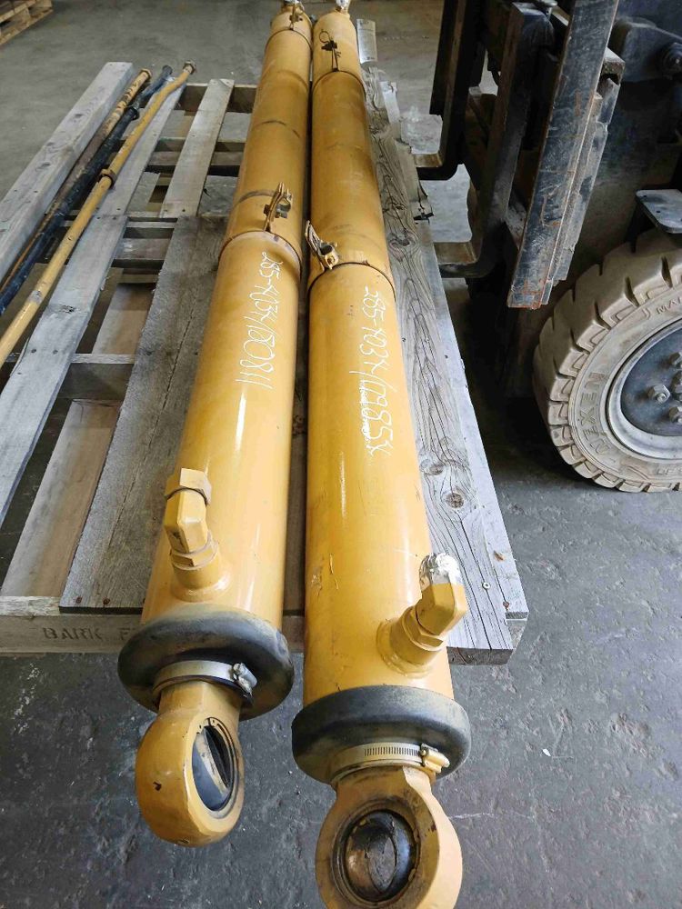 Caterpillar 740B Cylinder GP
