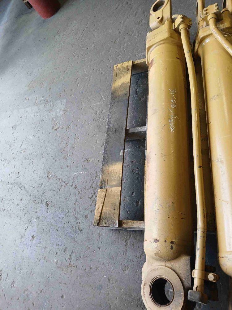 Caterpillar 973 Cylinder G