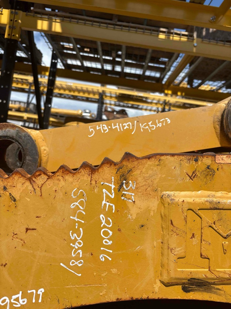 Caterpillar 317 Link As-bear