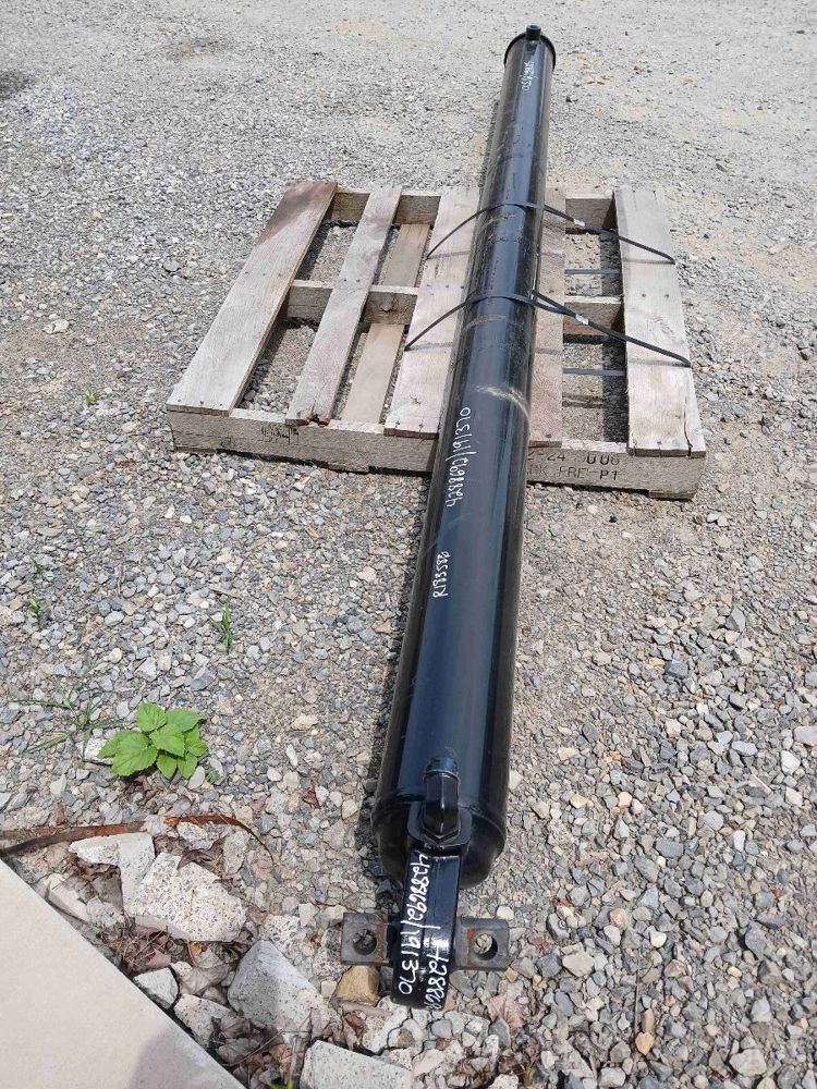 Caterpillar 745C Cylinder