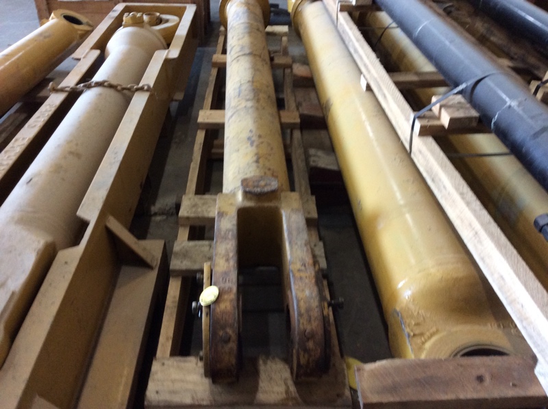 Caterpillar 5130 5130 Bucket Cyl - Cyl AS Only