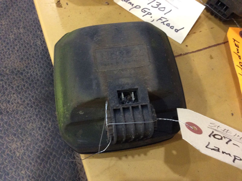   416B Flood Lamps