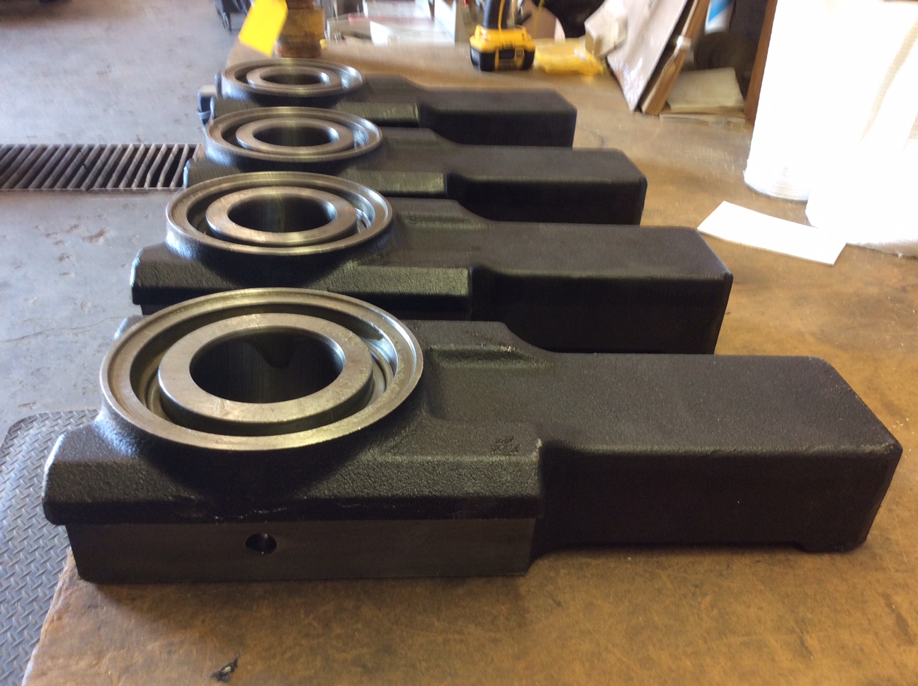 Caterpillar  Bearing - Front