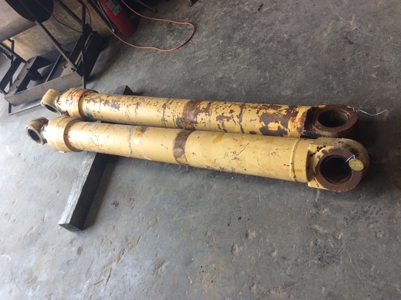 Caterpillar 330B 330B Cylinder, Boom