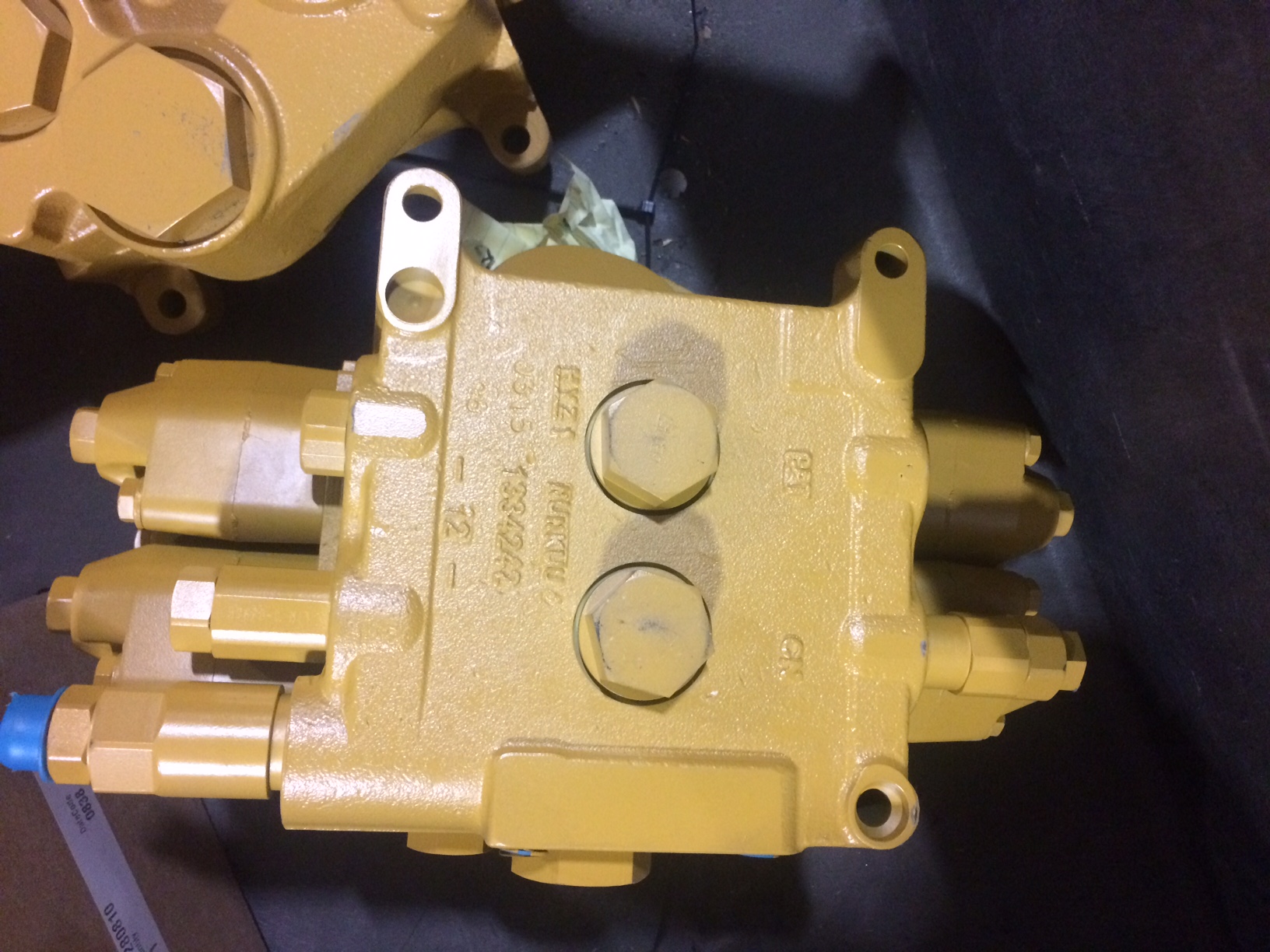 Caterpillar  928G/928H Main Control Valve Group - 2 Function