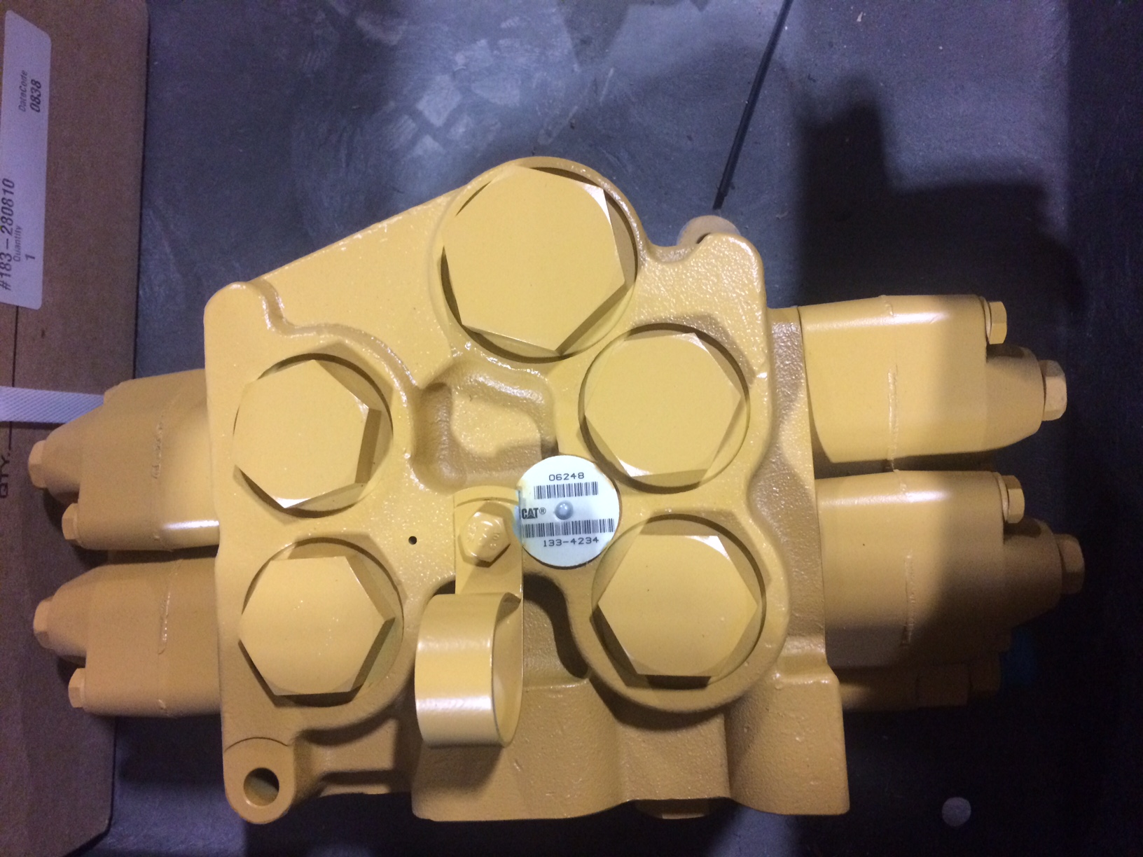 Caterpillar  928G/928H Main Control Valve Group - 2 Function