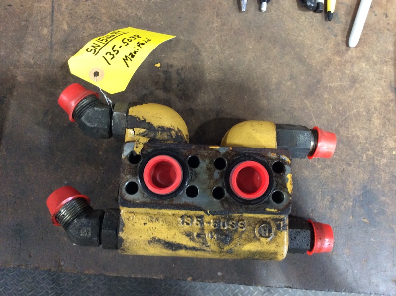 Caterpillar 972G 972G Manifold