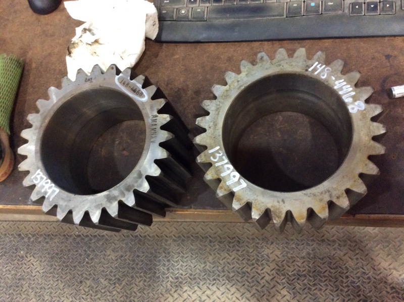 Caterpillar  Gear 27 Teeth