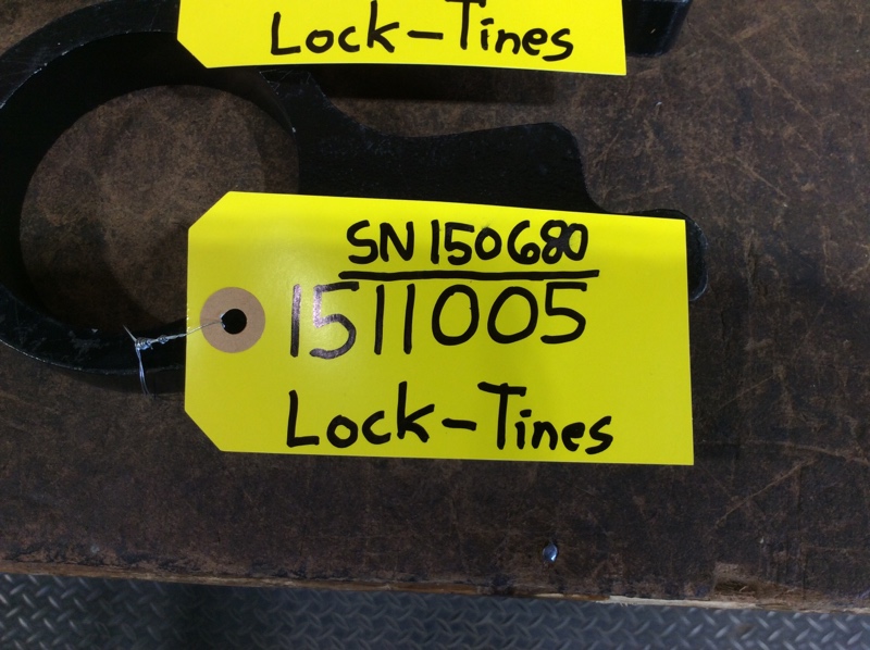 Caterpillar  Lock - Tine