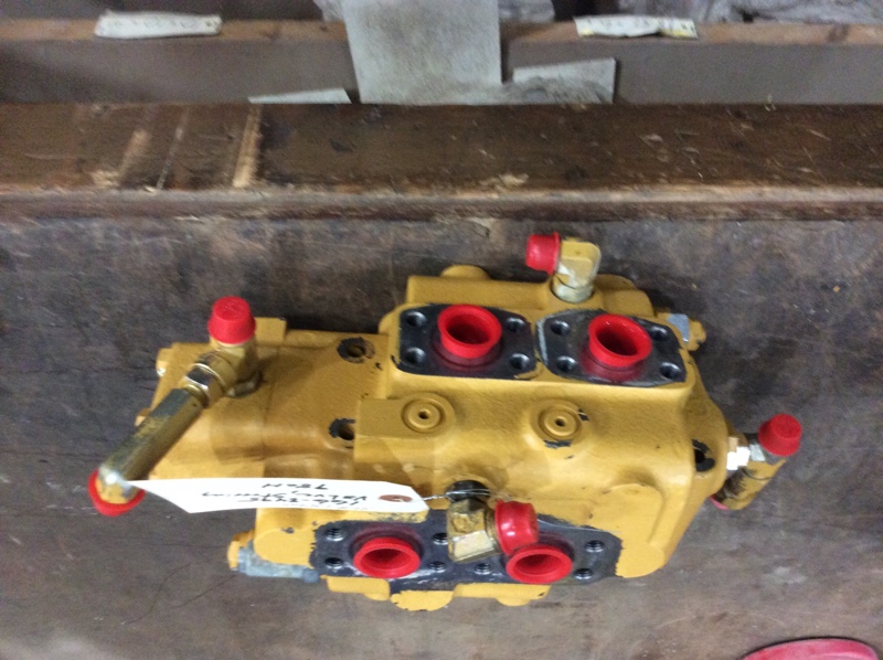 Caterpillar 980H Steering Valve