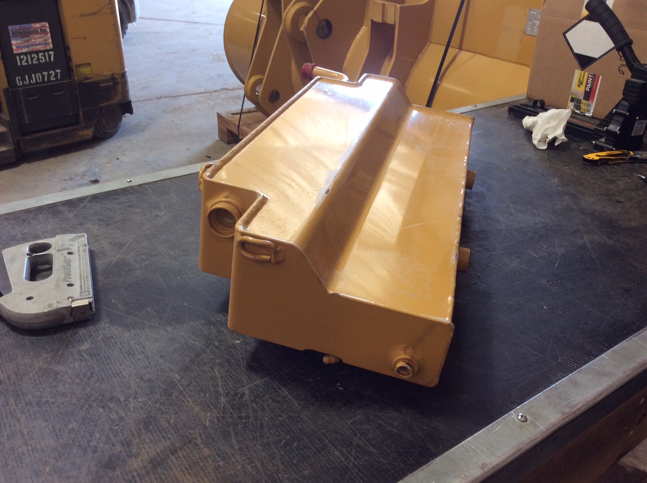 Caterpillar  Tank Grp.  -  Coolant    D6R