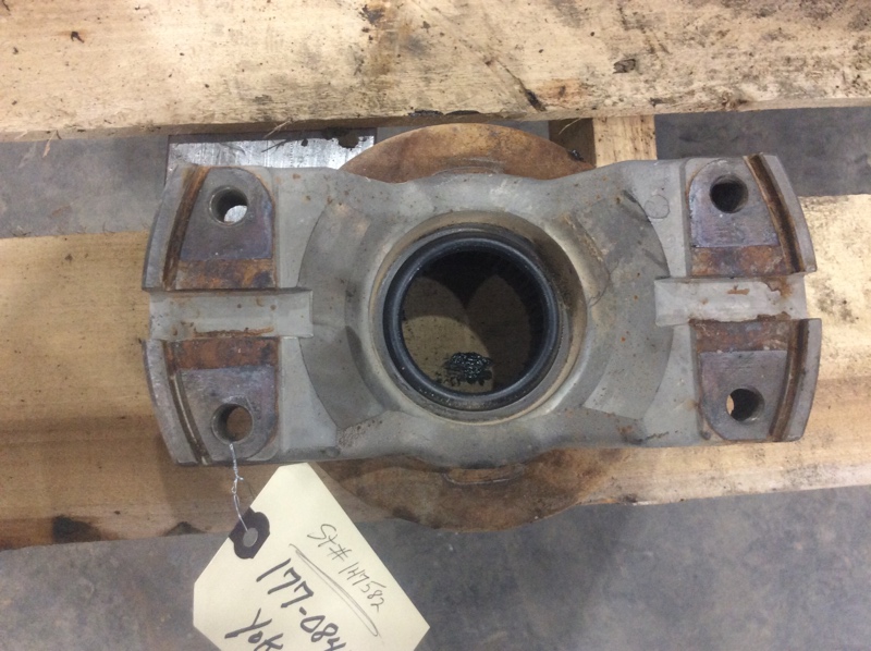 Caterpillar 740B 740B Yoke
