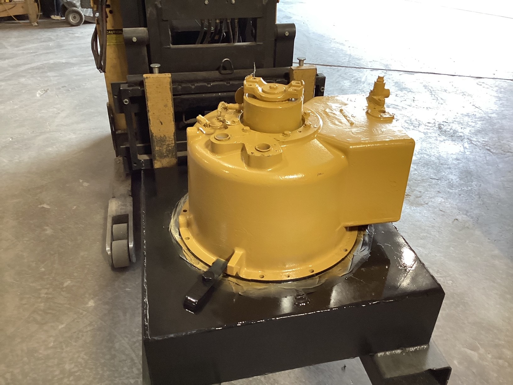 Caterpillar  D8T Torque Converter