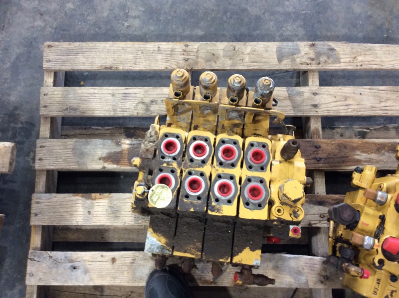 Caterpillar D8T D8T Valve GP - Bank 4