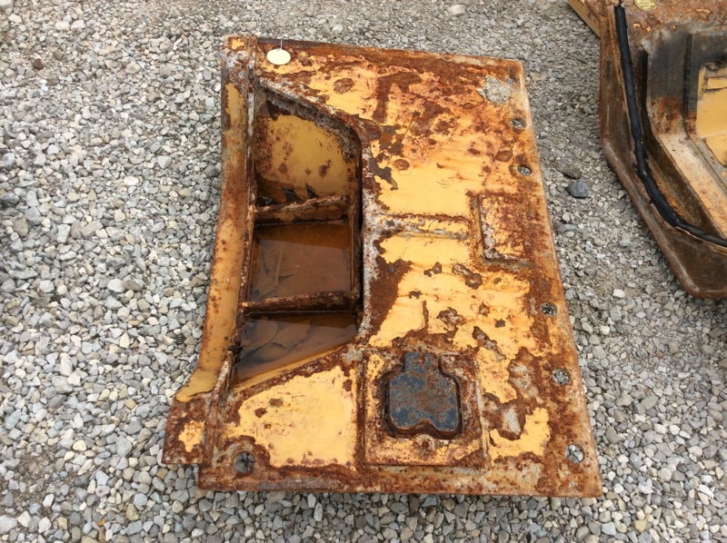 Caterpillar D8T D8T Belly Pan - Front