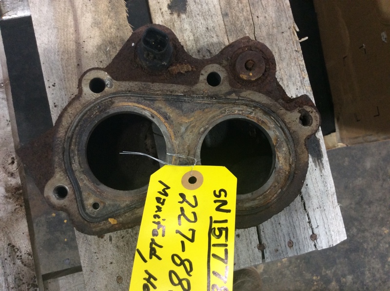 Caterpillar D8T D8T Manifold - Housing