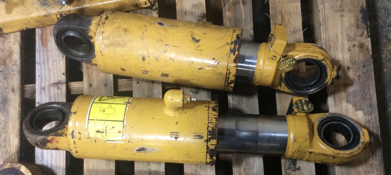 Caterpillar 740 740 Cylinder GP - Front Suspension