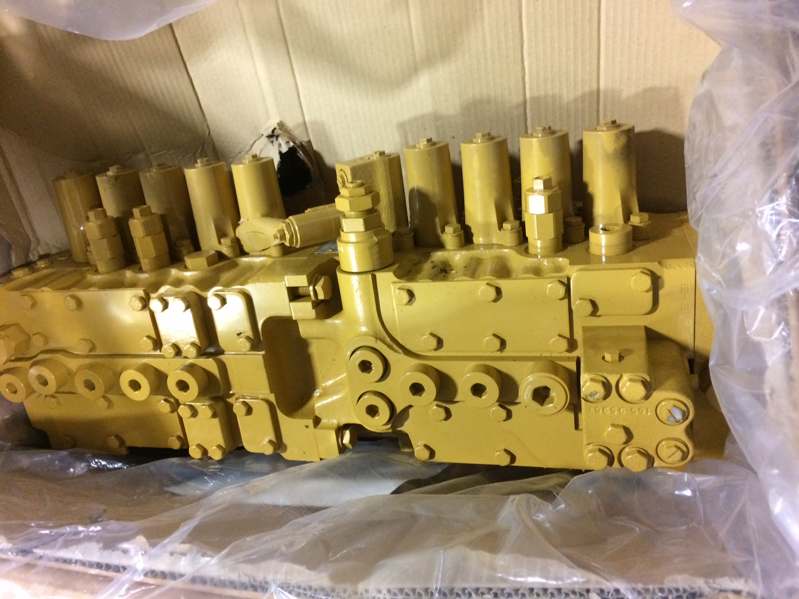   Valve Grp.  -  Main Control   320D, 323D