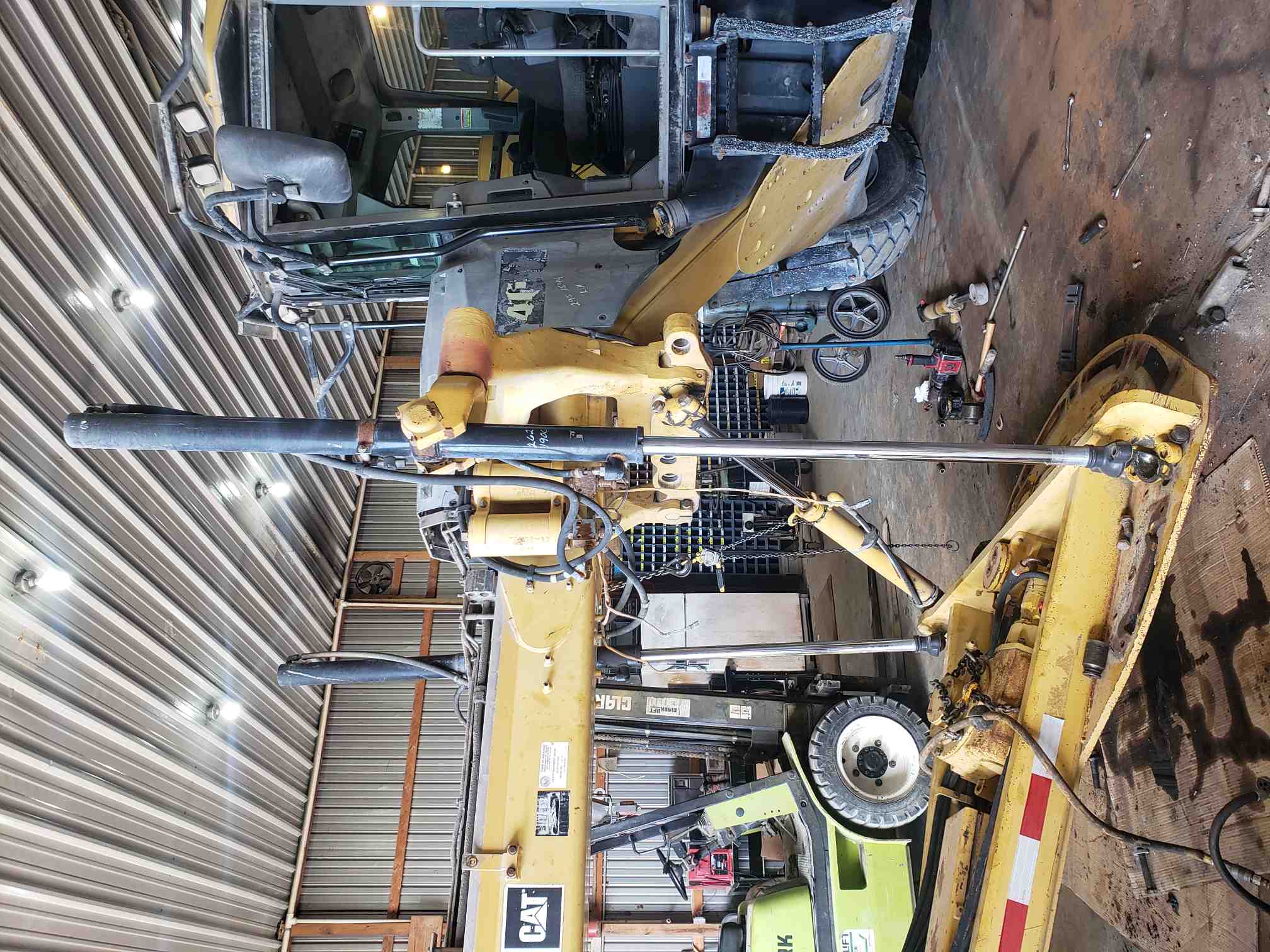 Caterpillar 140M 140M Blade Lift Cylinder GP