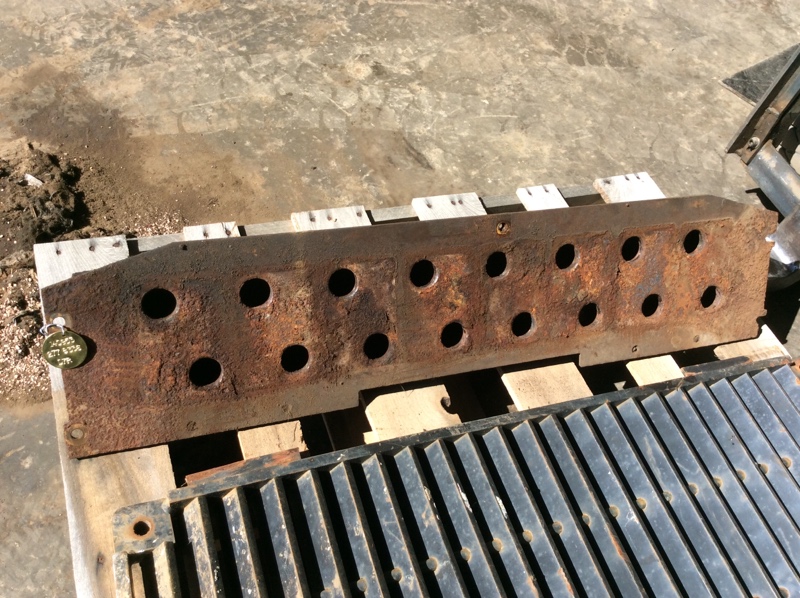 Caterpillar D7R D7R Radiator Tank - Bottom