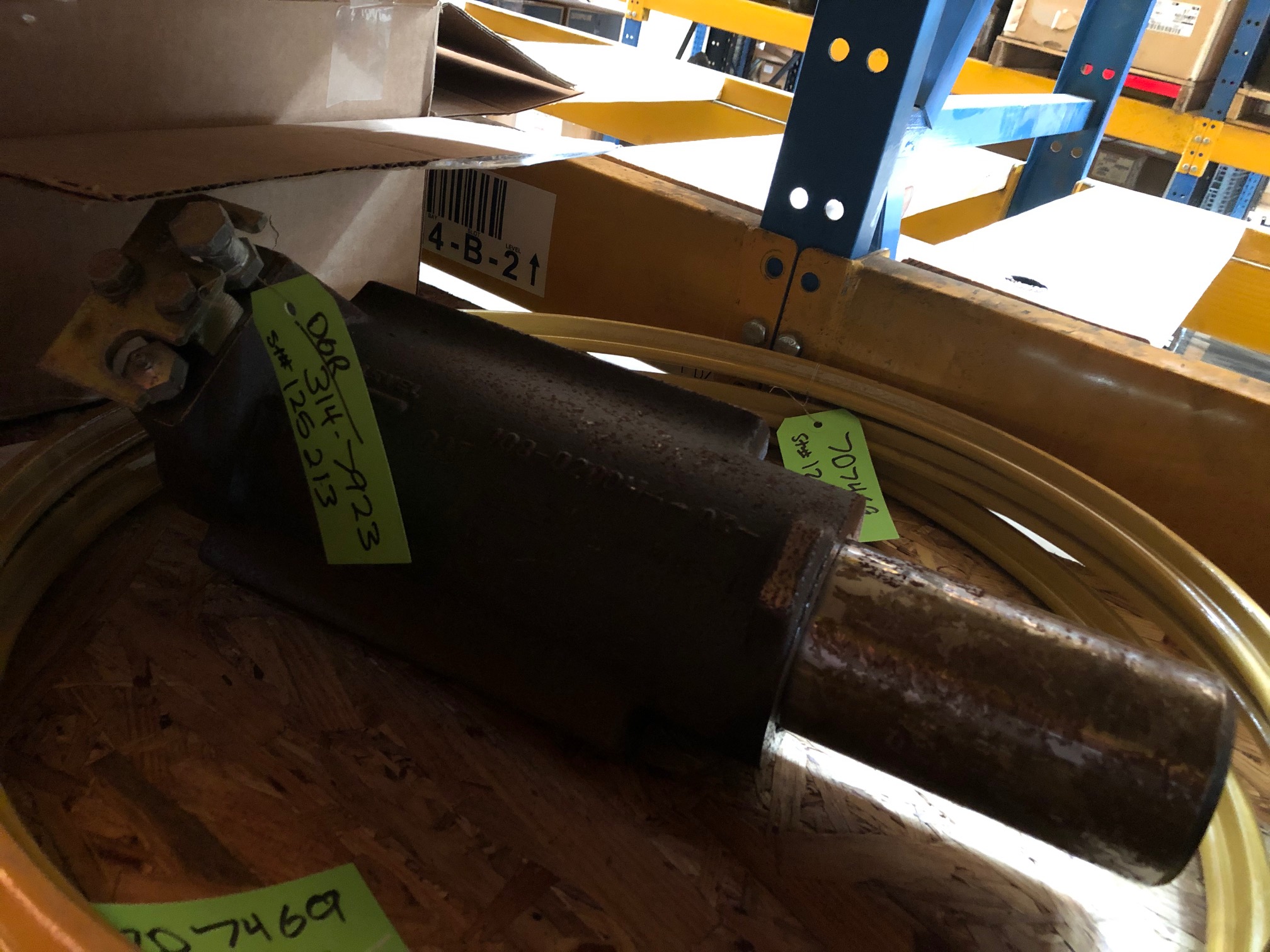 Caterpillar D6R Series II D6R Track Adj Cylinder & Piston