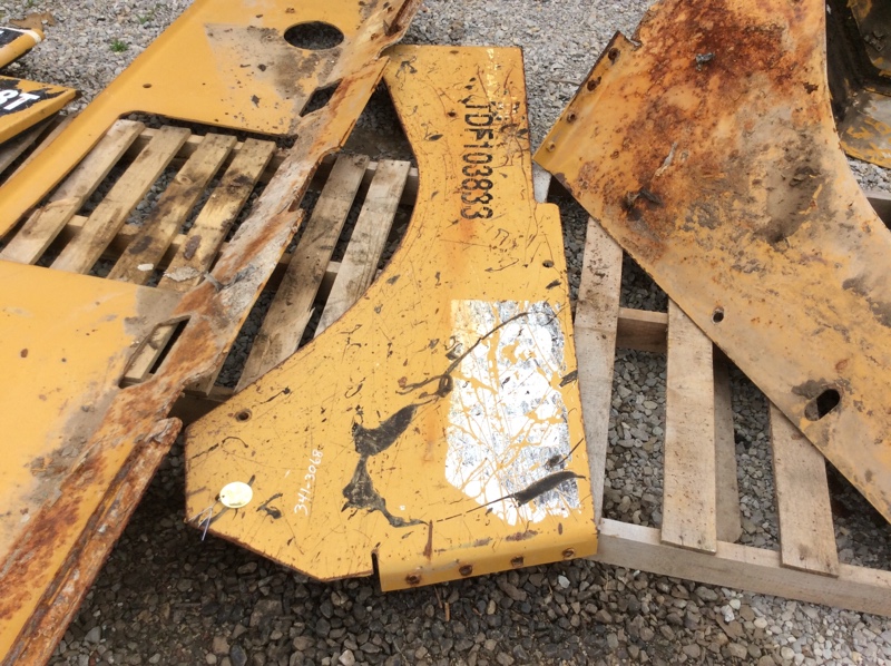 Caterpillar D8T D8T Guard LH - Fuel Tank