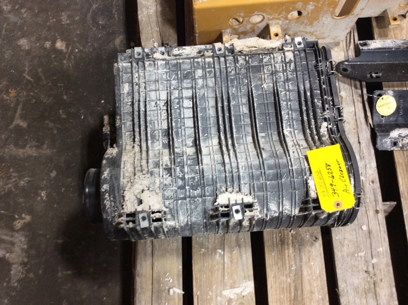 Caterpillar 962M 962M Air Cleaner GP
