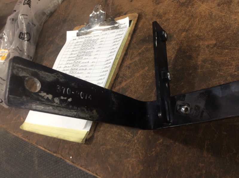 Caterpillar 962M 962M Bracket AS