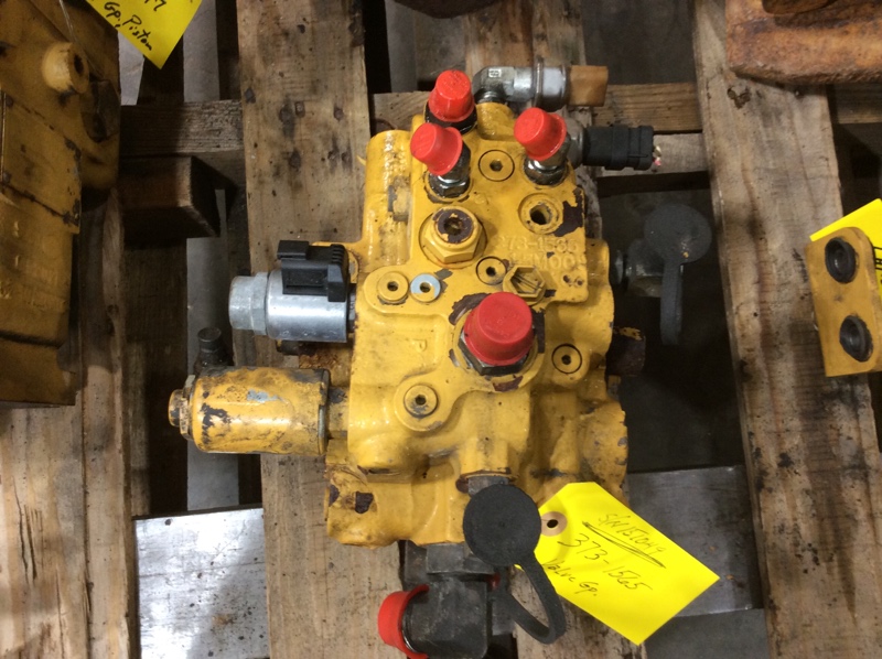 Caterpillar 966M 966M Valve GP