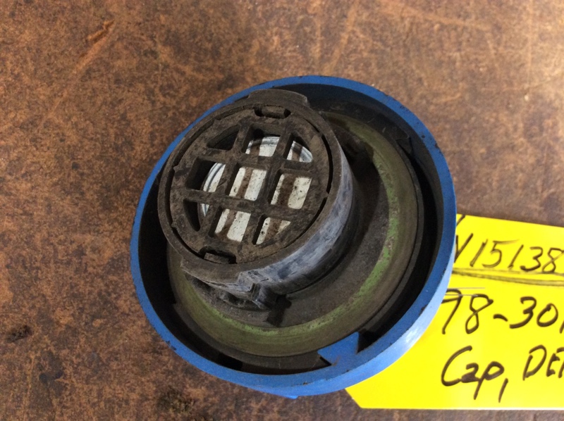 Caterpillar 966M 966M Cap - Tank Filler (def)