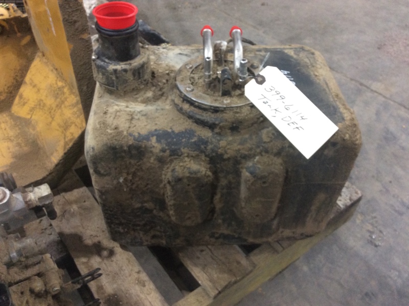 Caterpillar D6TLGP D6T Def Tank