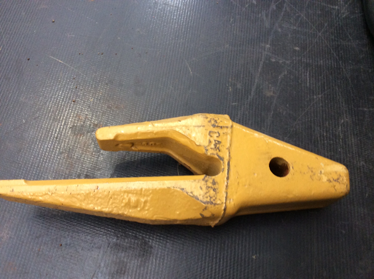 Caterpillar  Adapter - Strap, LH
