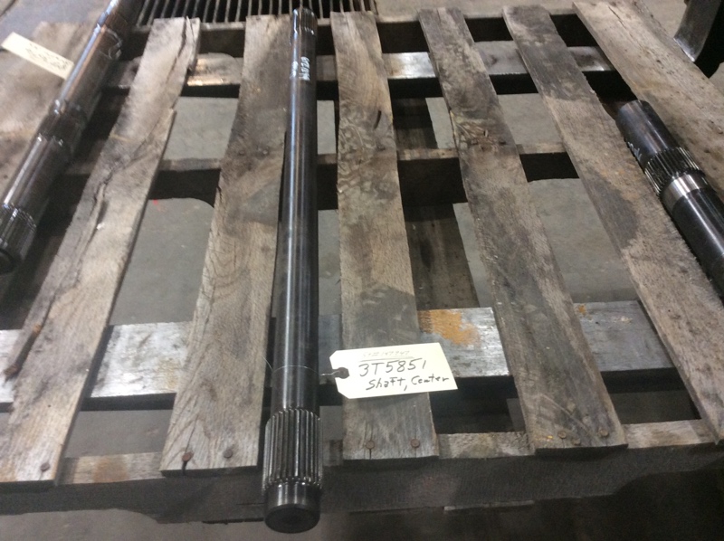   D8R/D8T Axle - Center