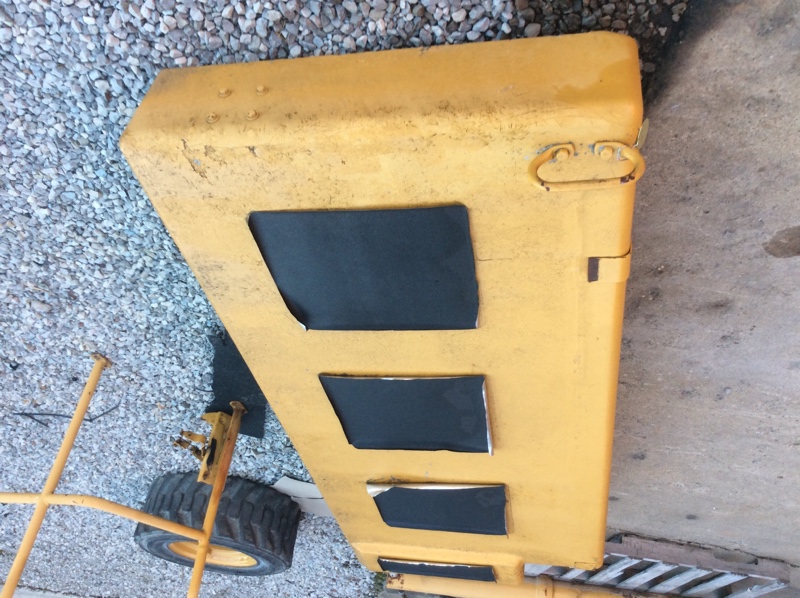 Caterpillar 777B 777B Center Hood AS