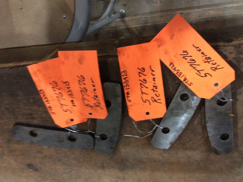Caterpillar  Retainer