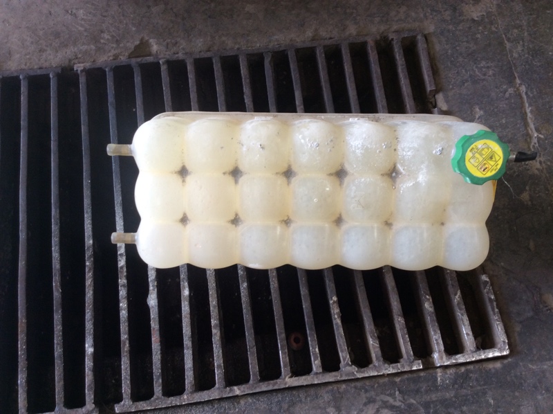 Caterpillar 962M 962M Tank GP - Coolant
